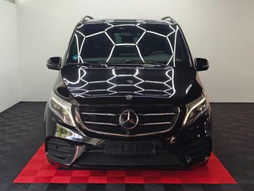 Mercedes V 220 - 2