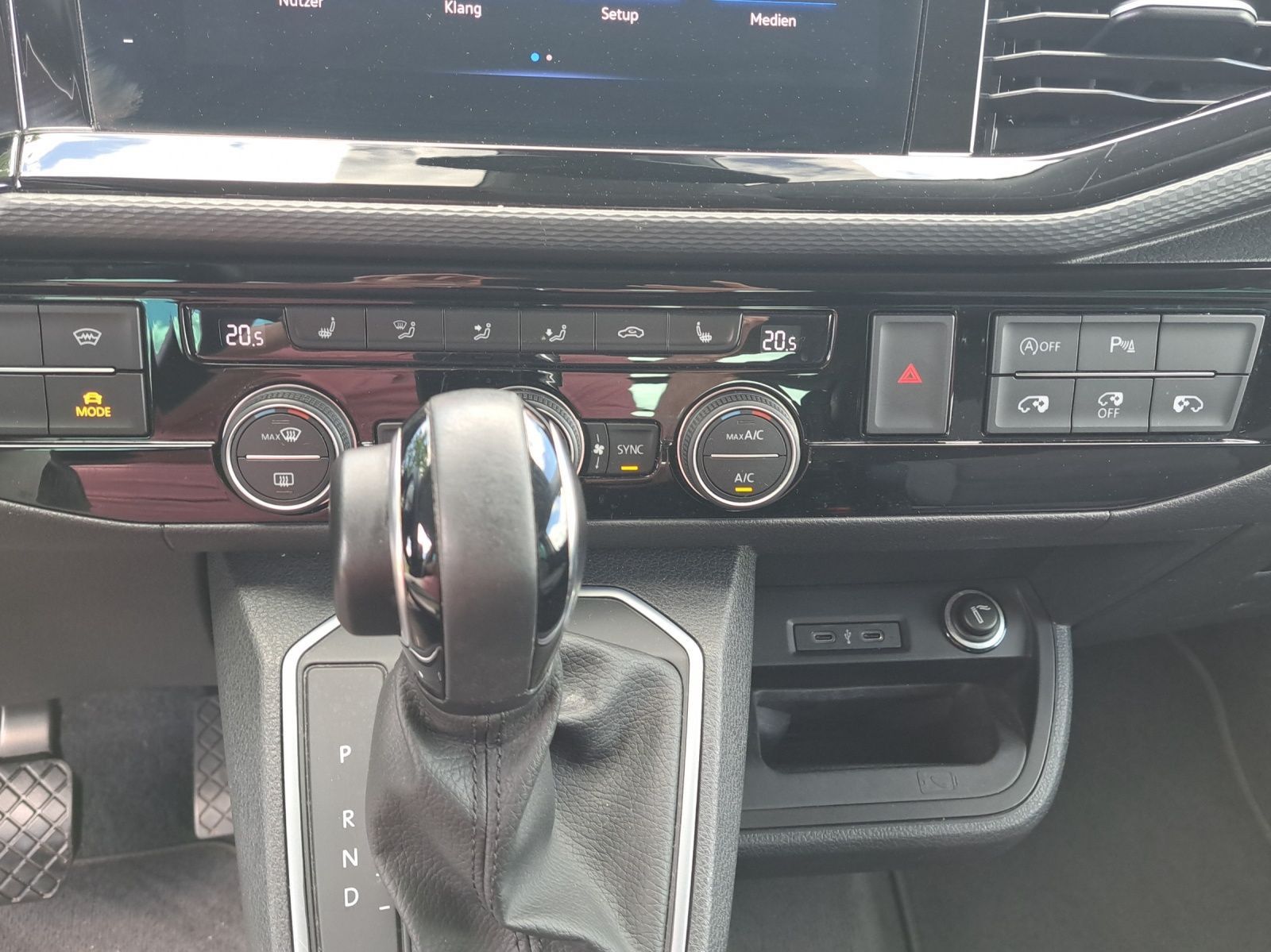 Volkswagen T6.1 Multivan Comfortline 2.0 TDI 4M RFK DCC AHK foto 9