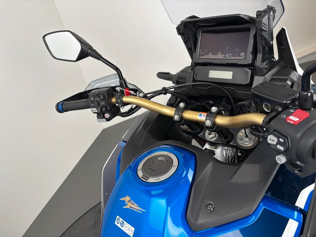 Fahrzeugabbildung Honda CRF 1100 DCT ADVENTURE *SERVICE NEU *1. HAND