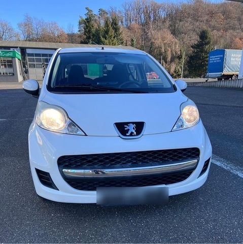 Peugeot 107 Top Zustand * TÜV Neu *