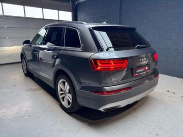 Audi Q7 - 11