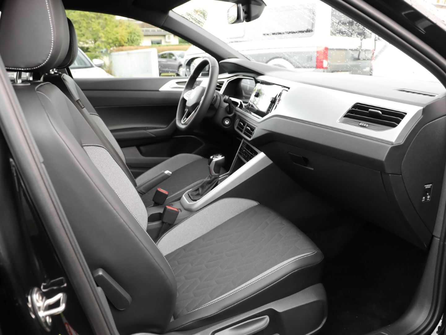 Volkswagen Taigo GOAL TSI DSG NAVI ACC RFK APP-CON ALLWETTE imagem 3