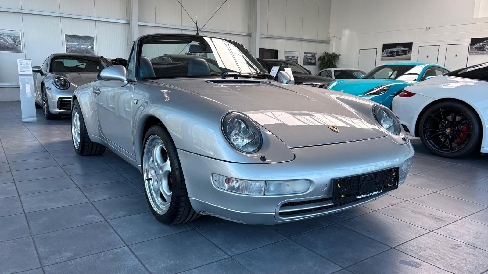 Fahrzeugabbildung Porsche 993 Carrera Cabriolet, deutsches fahrzeug.
