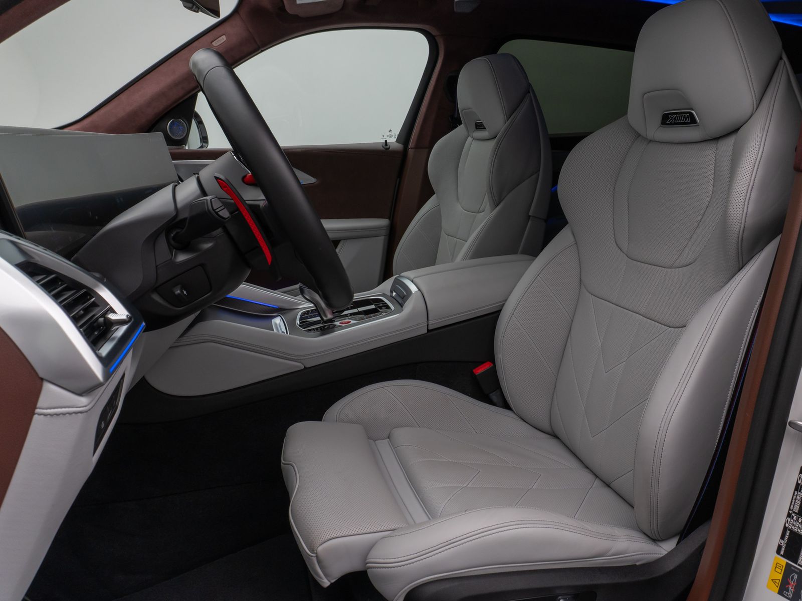 Fahrzeugabbildung BMW XM Individual M Sitze DAB B&W Massage SoftClose