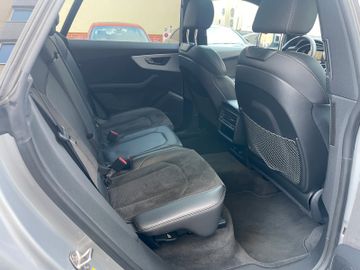 Audi Q8 - 12
