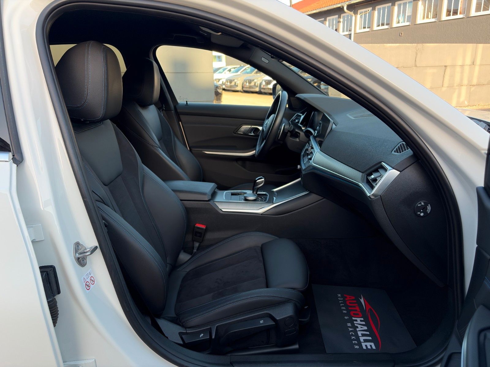 Fahrzeugabbildung BMW 320e G21 Touring M Sport Galvanik Akustik HiFi