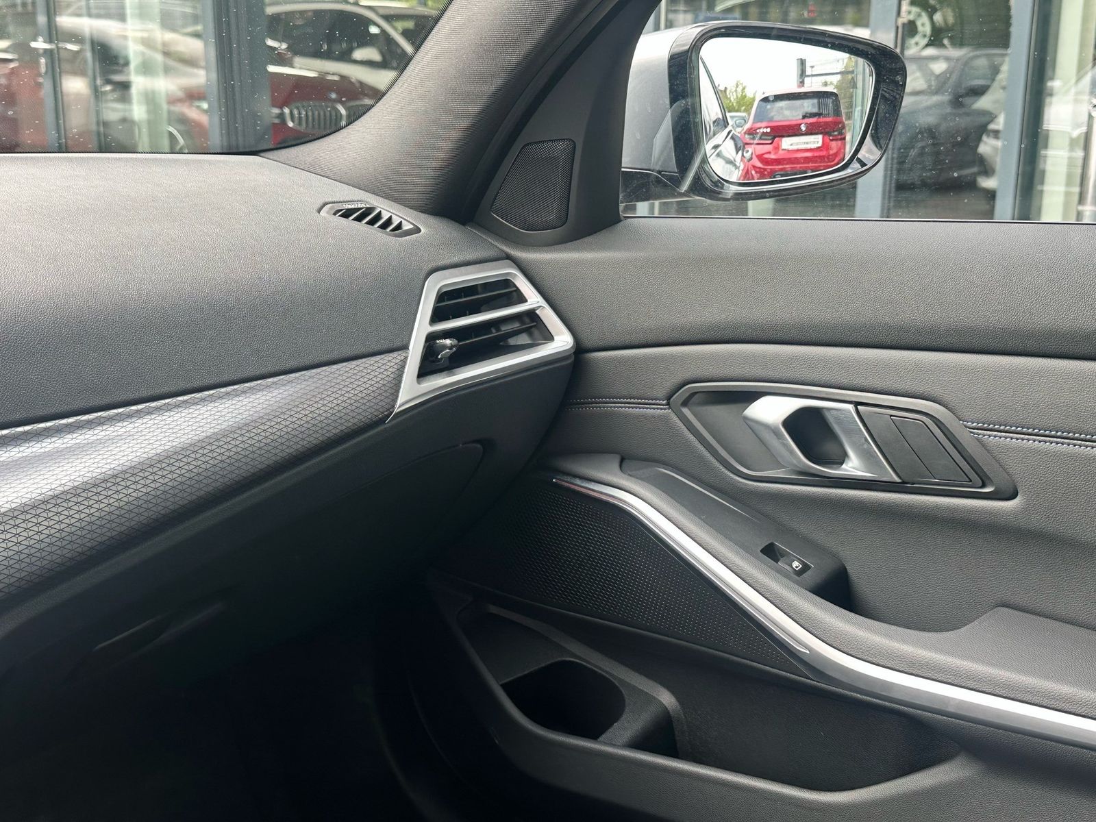 BMW 330 - Bild 10