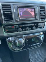 Volkswagen T6 Multivan Highlein 2xSchiebetür Navi LED Kam - Volkswagen Gebrauchtwagen in Fürth
