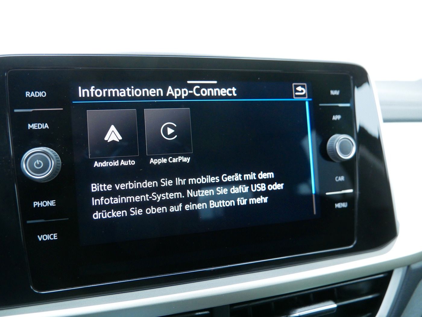 Fahrzeugabbildung Volkswagen T-Roc 1.0 TSI MOVE NEU37T AHK LED Kamera SHZ+LHZ