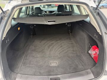 Opel Insignia - 10
