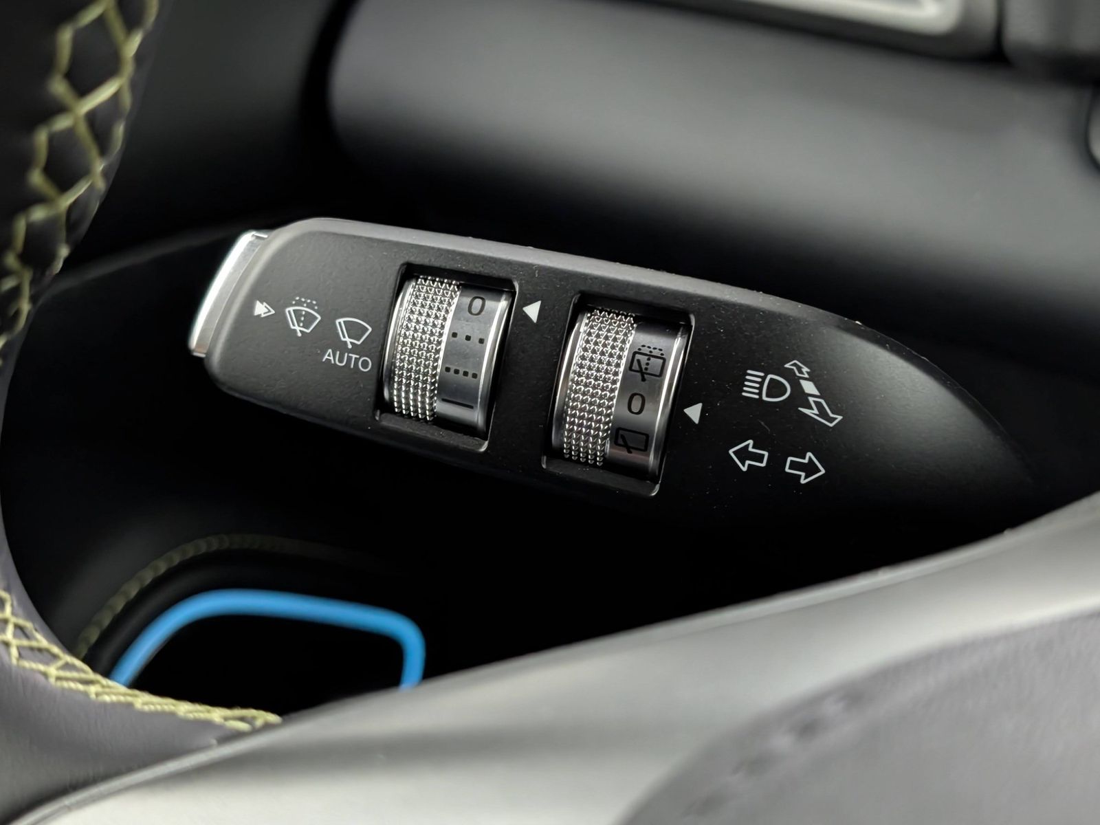 BYD ATTO 2  DM-i Boost Glasdach ACC LED – Bild 34