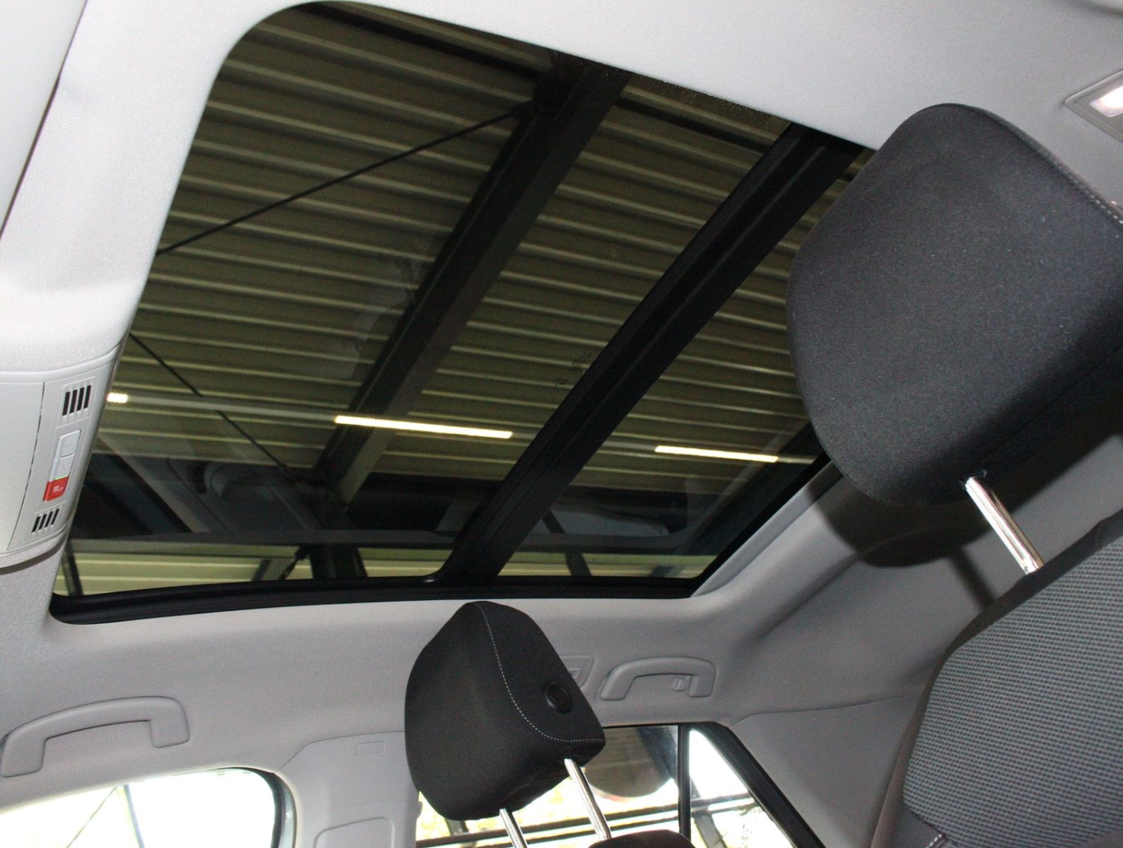 Fahrzeugabbildung Volkswagen T-Roc 1.5 TSI DSG Style*PNRM*Navi*Kamera