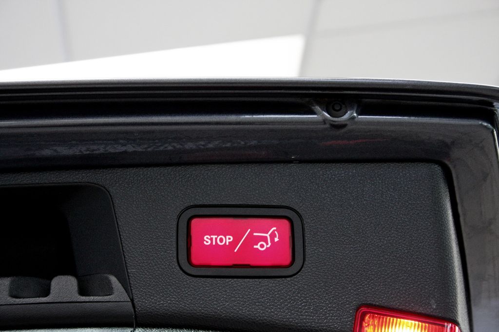 Mercedes-Benz E 200 d T ELEGANCE NAVI PDC LED SHZ NETTO 13.900