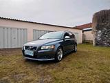 Volvo V50 D2 R-Design - Volvo V50: R Design