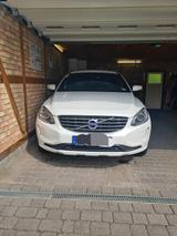 Volvo XC60 D3 Summum Geartronic, top Zustand! Ansehen! - Volvo Gebrauchtwagen in Schwerin