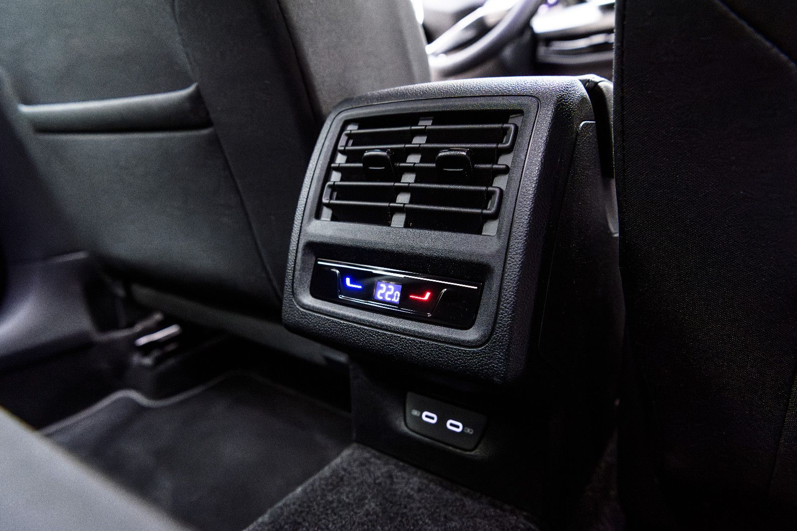 Fahrzeugabbildung Volkswagen Golf VIII. 1.5 TSI 110 kW *+LED+SHZ+ACC+RFK+LHZ