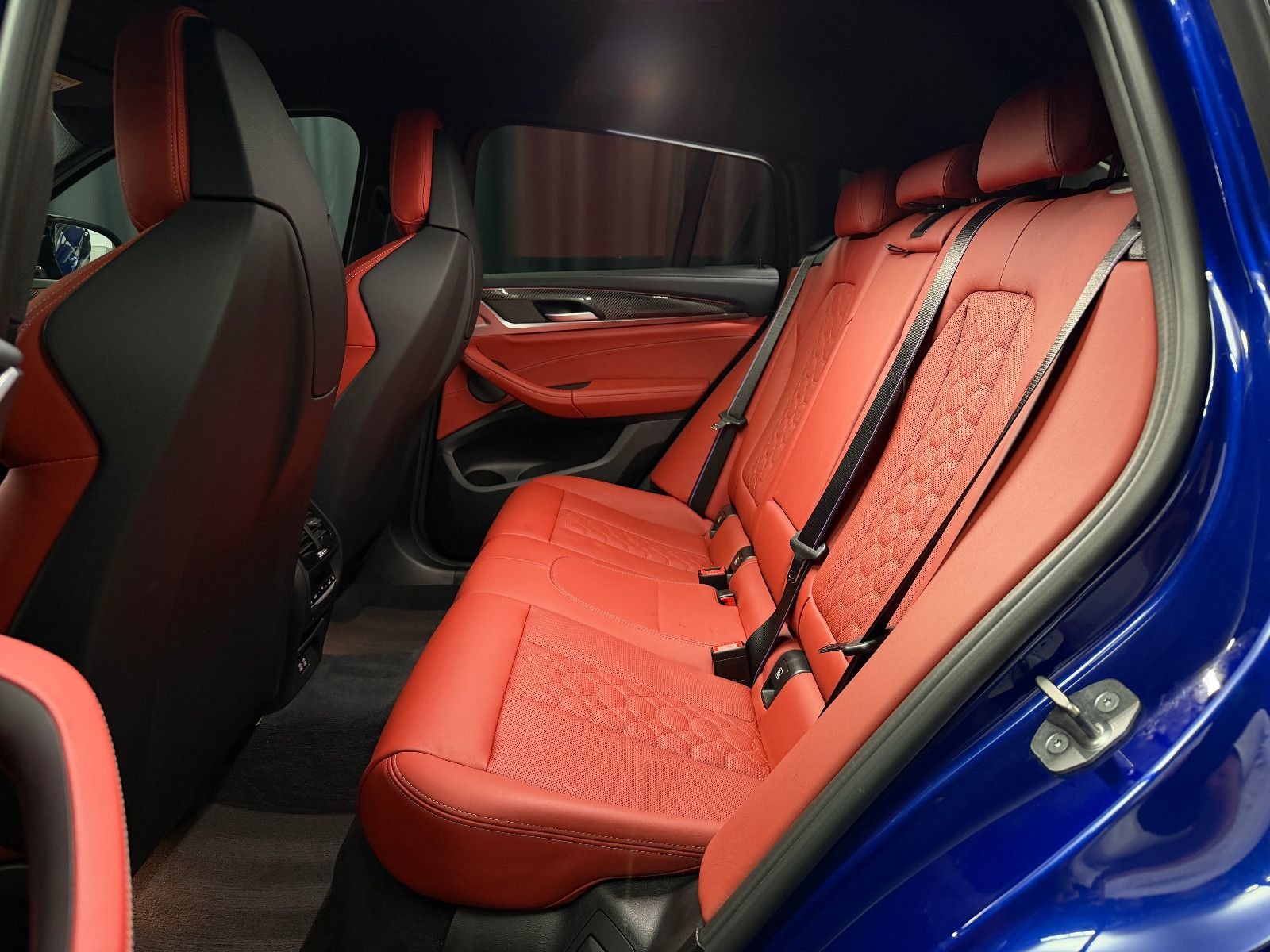 Fahrzeugabbildung BMW X4 M Competition |CARBON|H/K|LASER|HuD