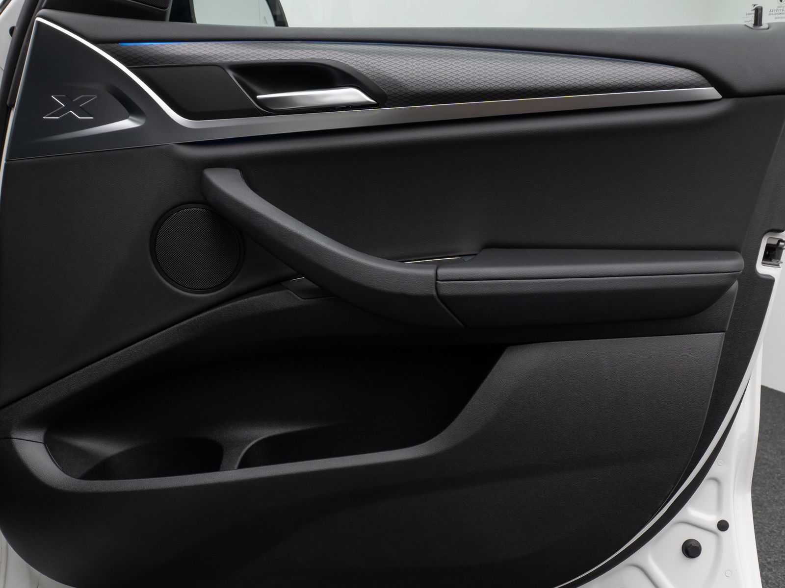 Fahrzeugabbildung BMW X3 xD30e M Sport Kamera DAB HiFi Fernlichtassist