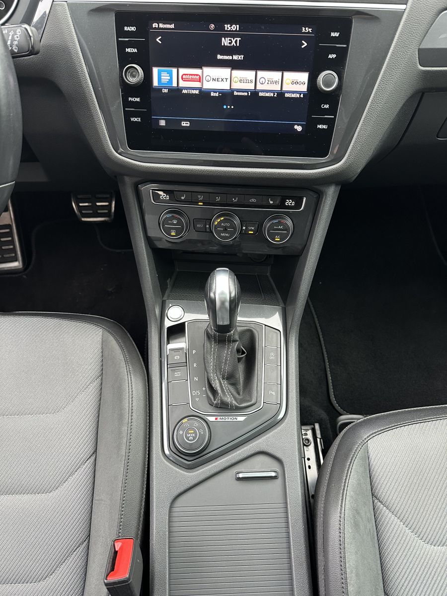 Fahrzeugabbildung Volkswagen Tiguan Allspace 4M R-Line NAV+LED+PANO+AHK+ACC