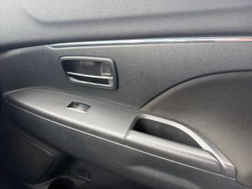 Mitsubishi ASX 1.6 ACTIVE 2WD MT Kam.+KeyLess+SHZ+LM+PDC