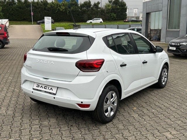 Fahrzeugabbildung Dacia Sandero Essential SCe 65