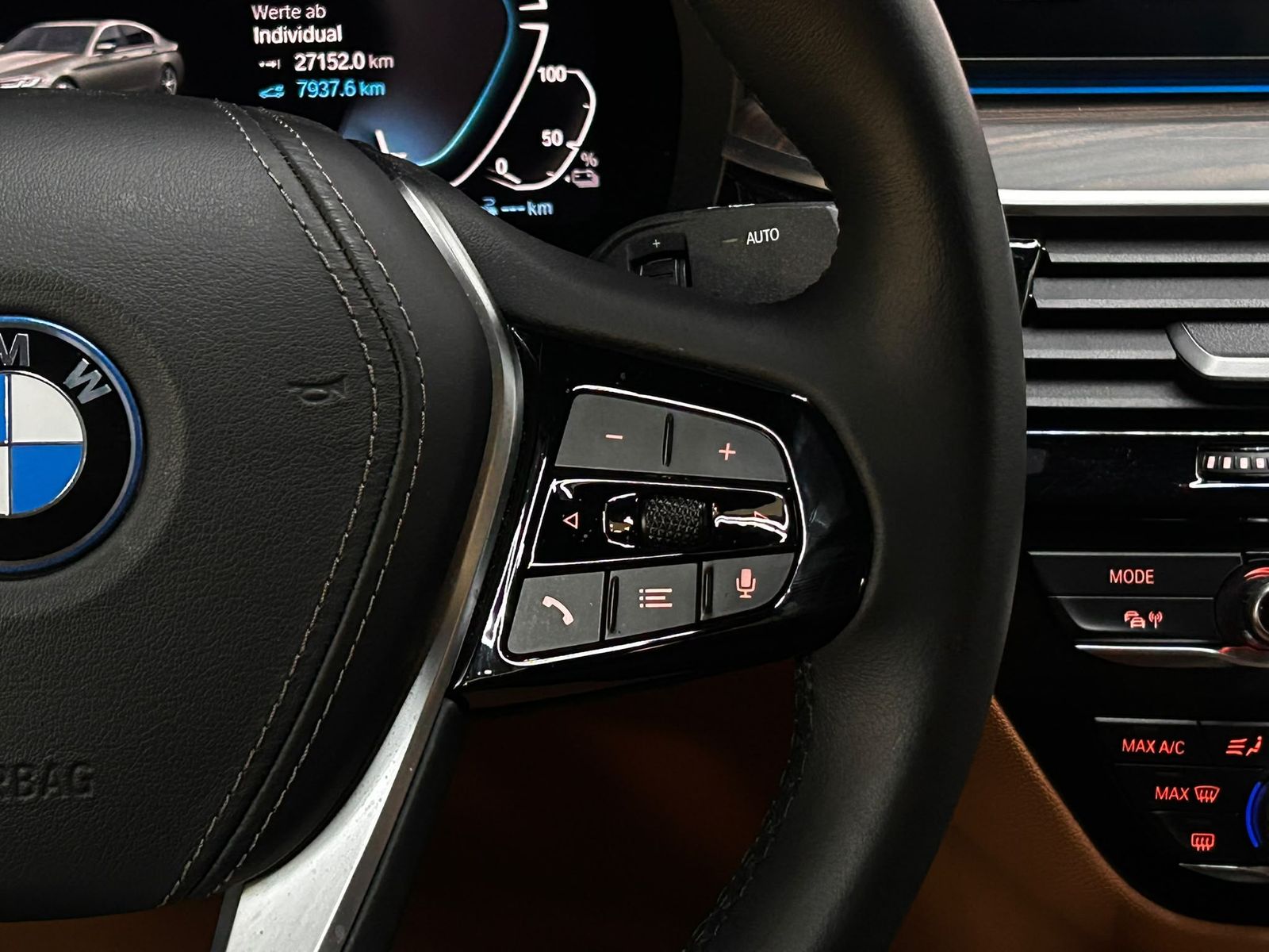 Fahrzeugabbildung BMW 530e xDri LEDER+VIRTU+PROF+LED+SHZ+KAMERA+TEMP+M