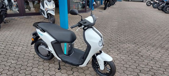 Yamaha Neo s Elektro Neufahrzeug