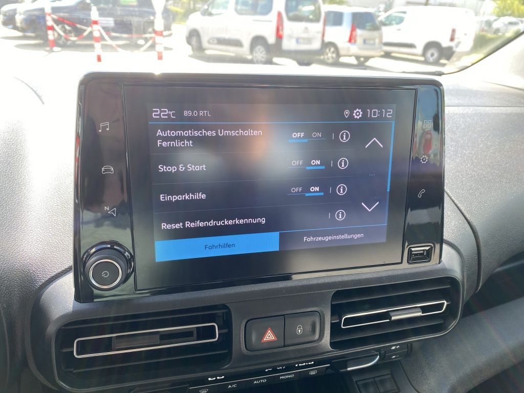 Fahrzeugabbildung Citroën Berlingo MPV M PureTech 110 FEEL *Keyless*Klimaa