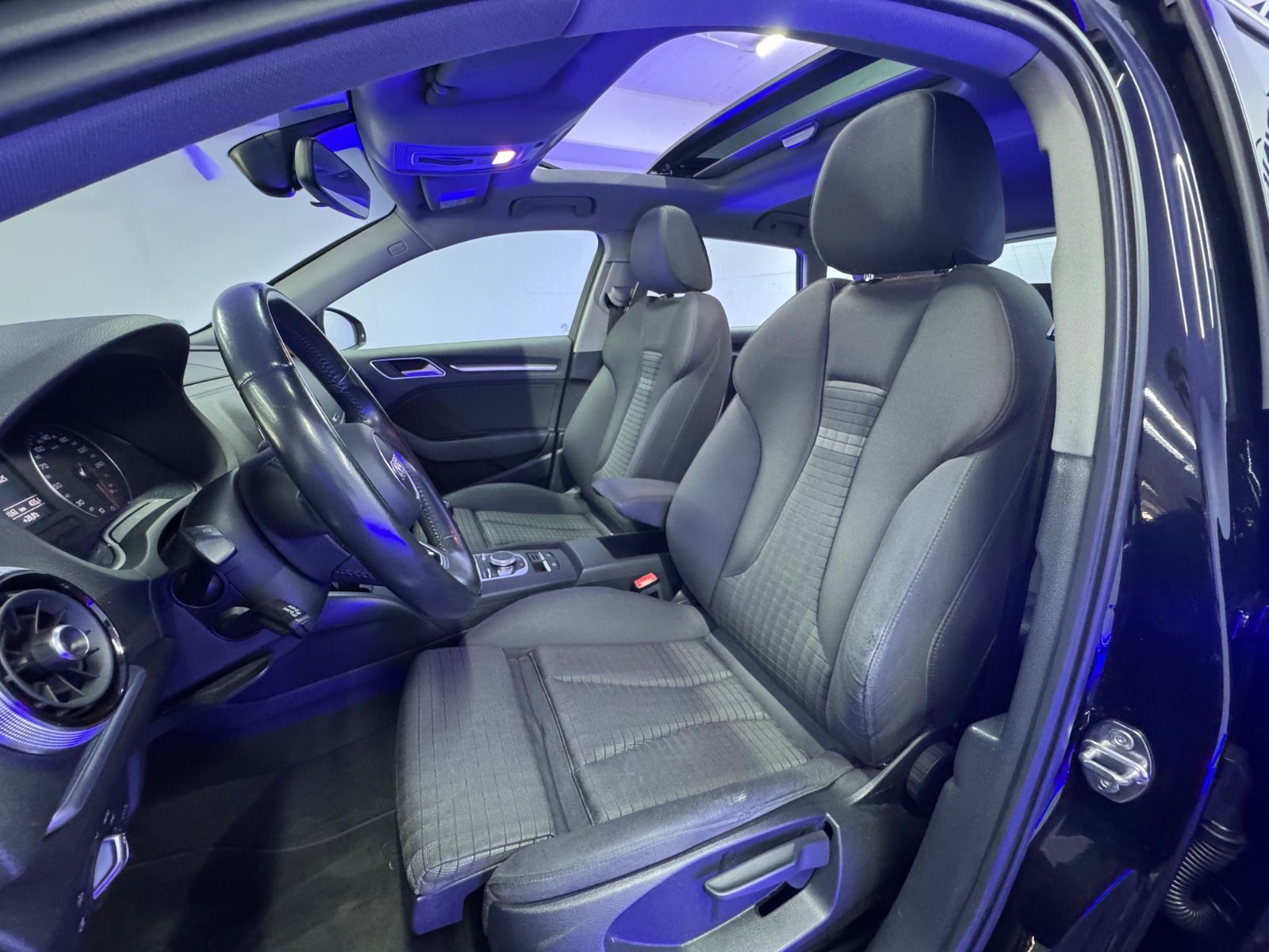 Audi A3 Sportback 2.0 TDI S line PANO NAVI LED STDHZG foto 14