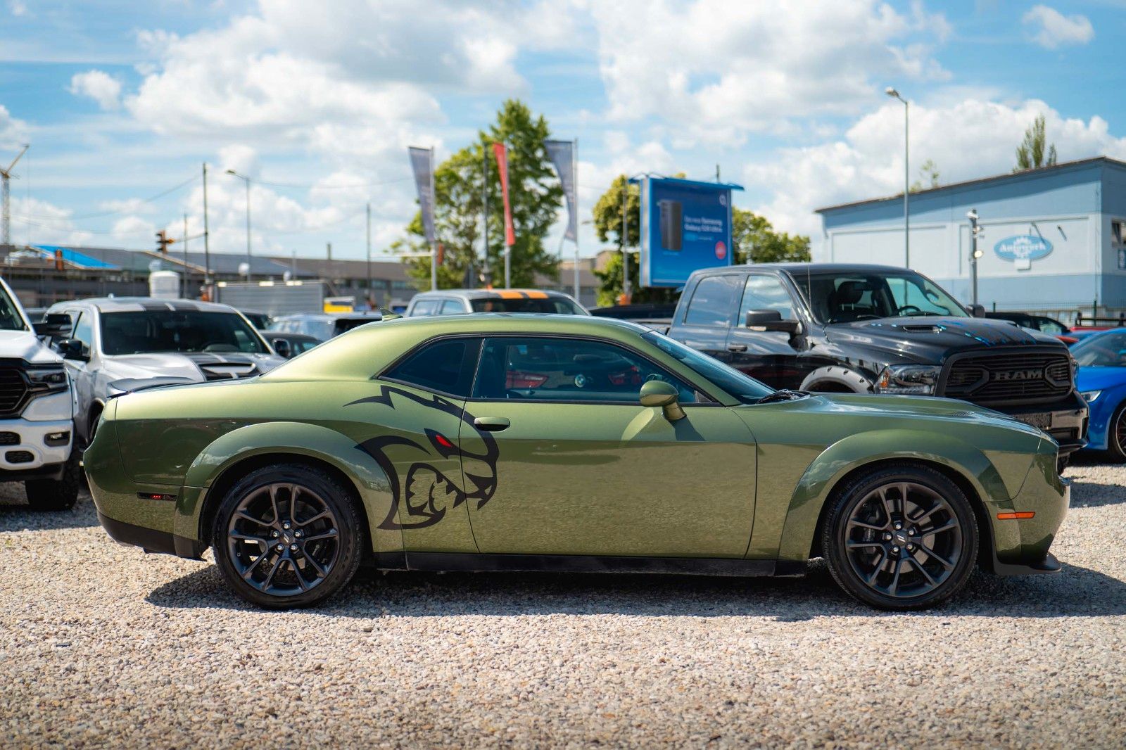 Fahrzeugabbildung Dodge Challenger 6.4 V8 SRT 392 R/T SCAT PACK WIDEBODY