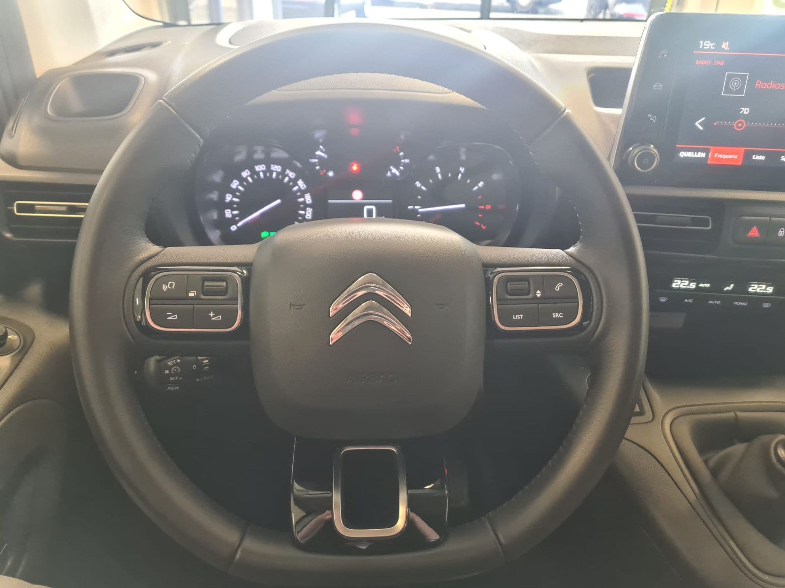 Fahrzeugabbildung Citroën Berlingo / KAMERA / SCHECKHEFT