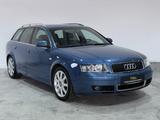 Audi A4 3.0 tiptronic quattro Avant*BOSE*SHD*4xSHZ* - Audi A4 aus 2002: 3.0