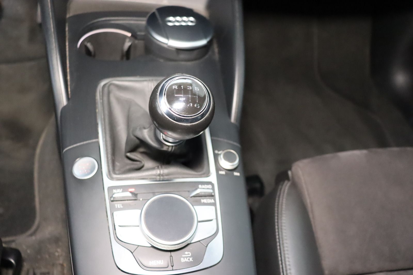 Fahrzeugabbildung Audi A3 2.0 TDI Ambition Sport * Xenon * Alcantara