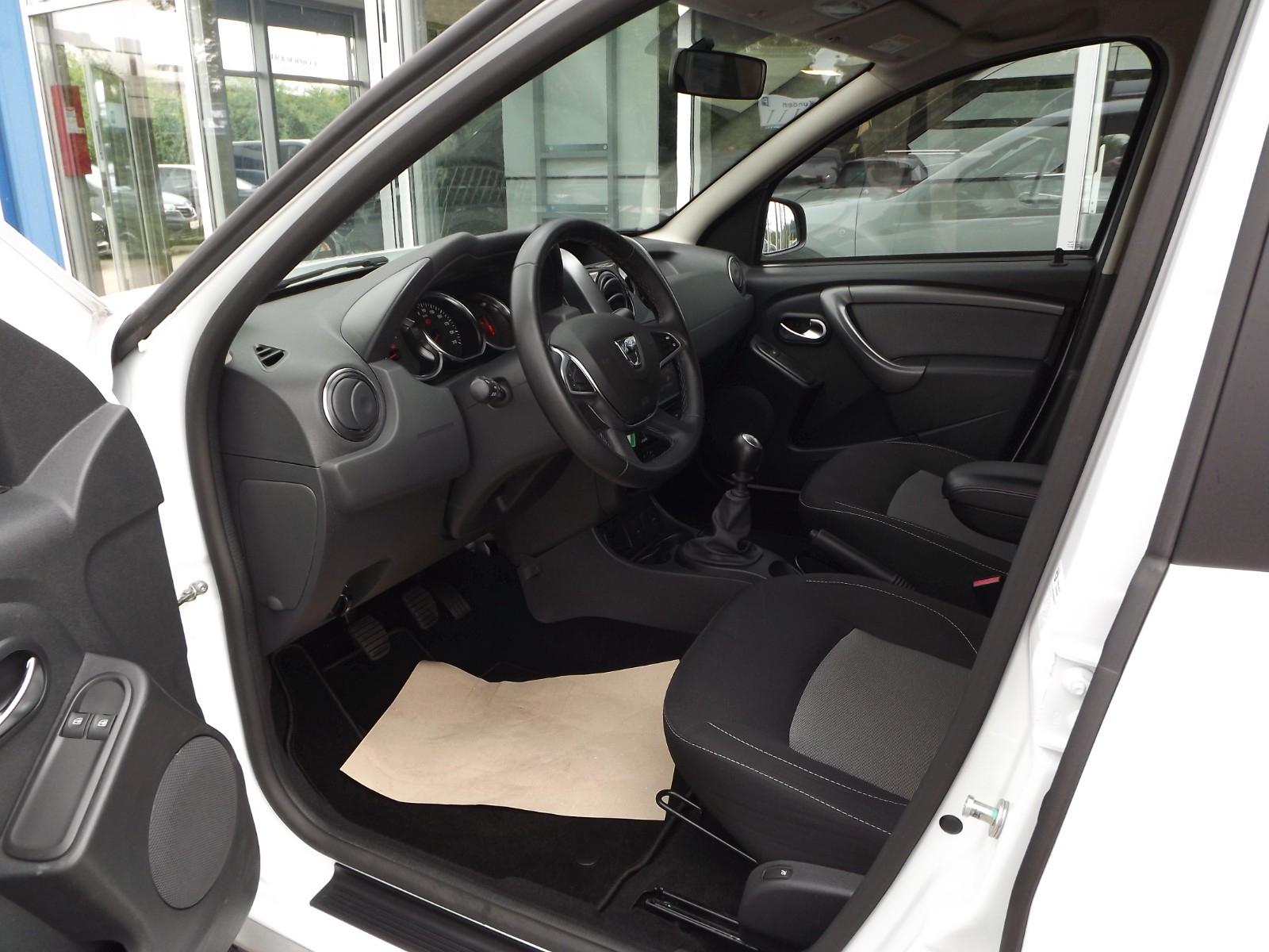 Dacia Duster Black Shadow 4x2*Klima*SHZ*Kam*Allwetter*