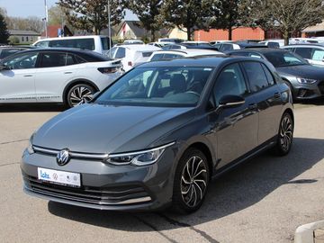 Volkswagen Golf VIII 1.5 TSI Active KLIMA LED NAVI ALU