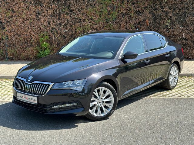 Skoda Superb 2.0TDi DSG V.Cockpit NAVI KAMERA LM18"AHK