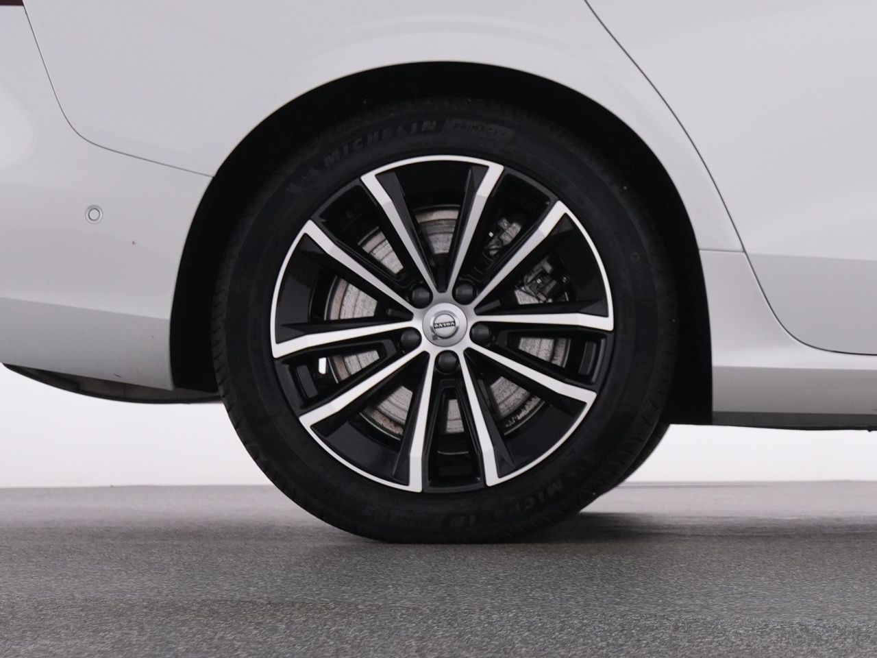 Volvo V60 T8 Recharge Plus Dark+AHK+BP+STANDHZ+LM18 foto 23