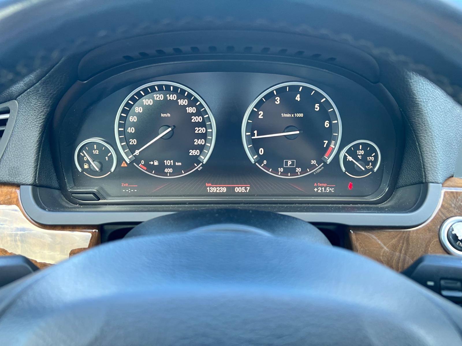 BMW  740I - 326 CV - BVA - HAYON ÉLECTRIQUE