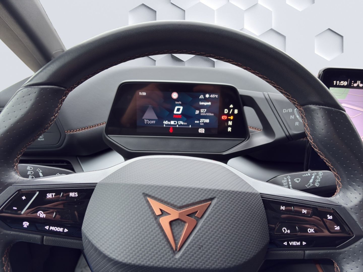 Born 150kW LED ACC 360°Kamera ParkLenkAssist Sit