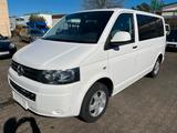 Volkswagen T5 2.0TDI AC 9 Sitze ALU AHK EFH ZR gewechselt! - gebrauchte VW T5 Caravelle aus dem Jahr 2010