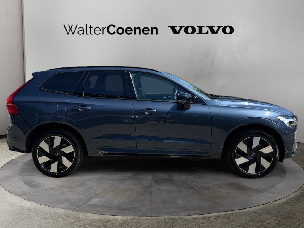 VOLVO XC60 T6 AWD Plug-in Hybrid Plus Dark 360° VOLVO XC60 T6 AWD Plug-in Hybrid Plus Dark 360°