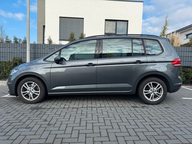 Volkswagen Touran 1.6 TDI PDC AHK Klimaautomatik 7-Sitzer