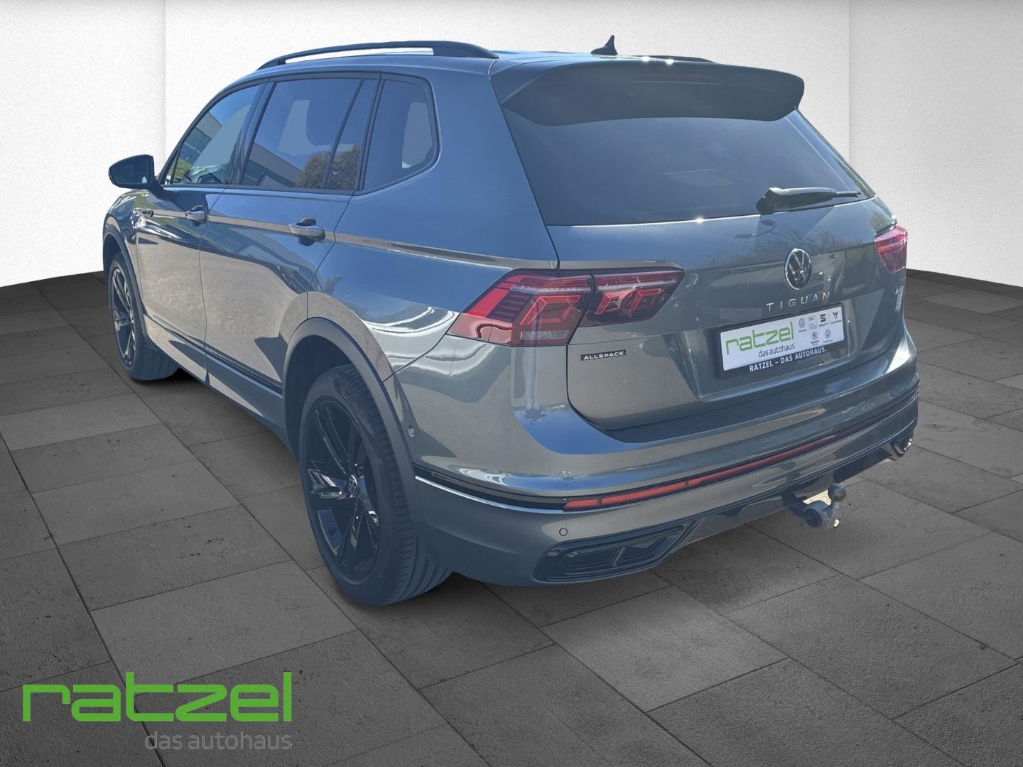 Fahrzeugabbildung Volkswagen Tiguan Allspace 4Motion R-Line 2,0 TSI DSG Navi