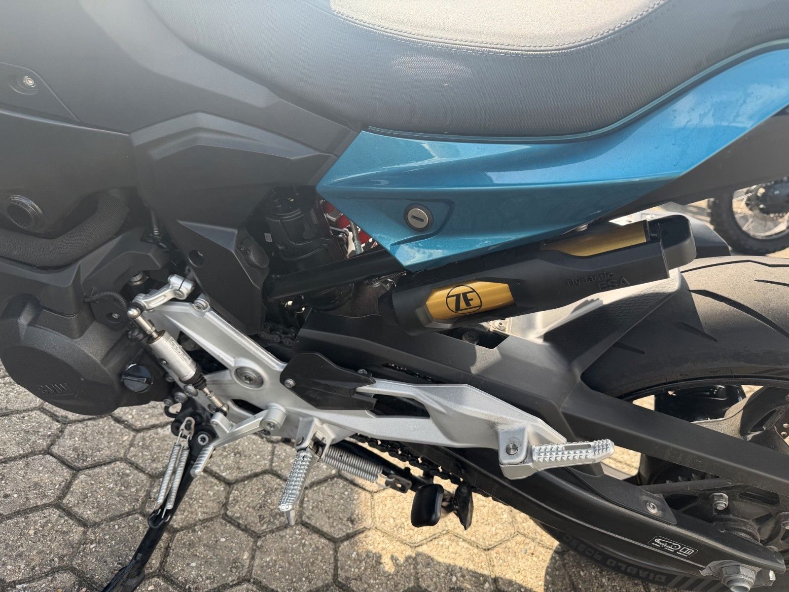 Fahrzeugabbildung BMW F 900 R Komfort+Dynamik-Paket