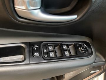 Jeep Renegade S FWD *AHK*Kamera*Klima*Navi*Panorama*