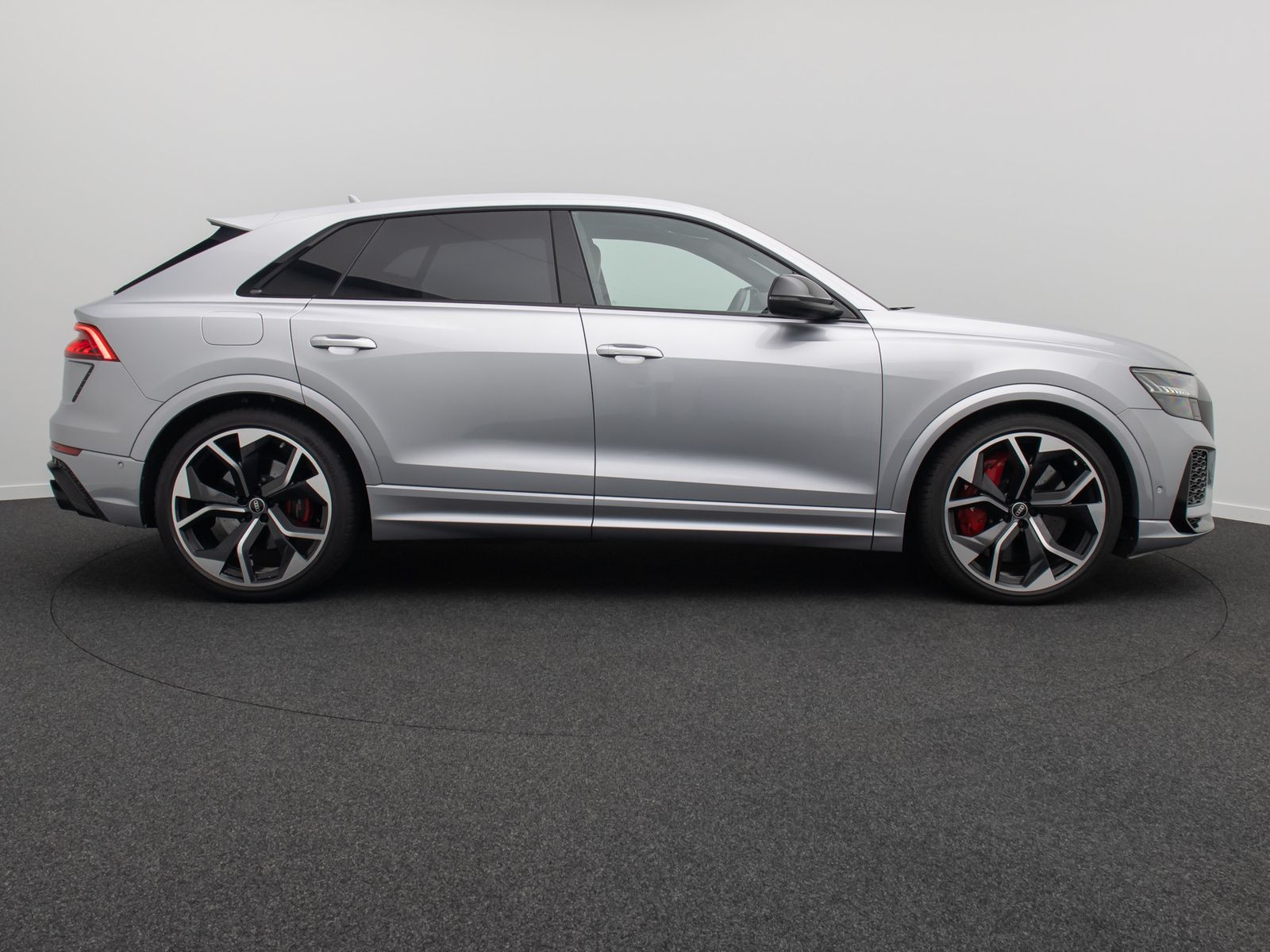 Fahrzeugabbildung Audi RSQ8 4.0 TFSI Panorama 360&deg; HUD B&O VOLL 23Zoll