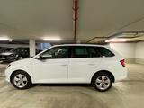 Skoda Fabia Combi Style+Navi+PDC+8 fach Bereifung+LM - Skoda Fabia mit Diesel-Antrieb: Navigationssystem