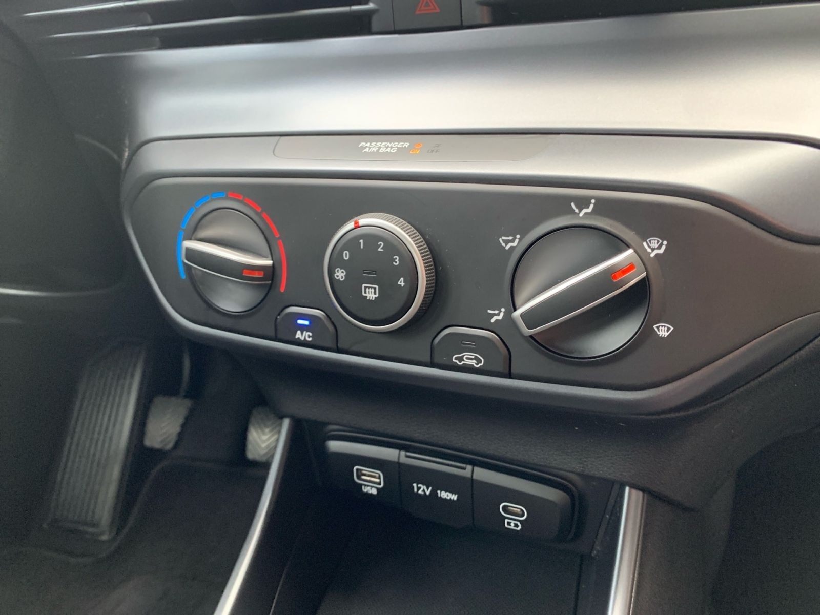 Fahrzeugabbildung Hyundai i20 1.2 Select Navi Kamera