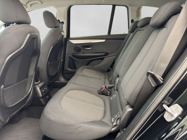 Fahrzeugabbildung BMW 218d Gran Tourer Automatik+LED+Kamera+Navi+Spur
