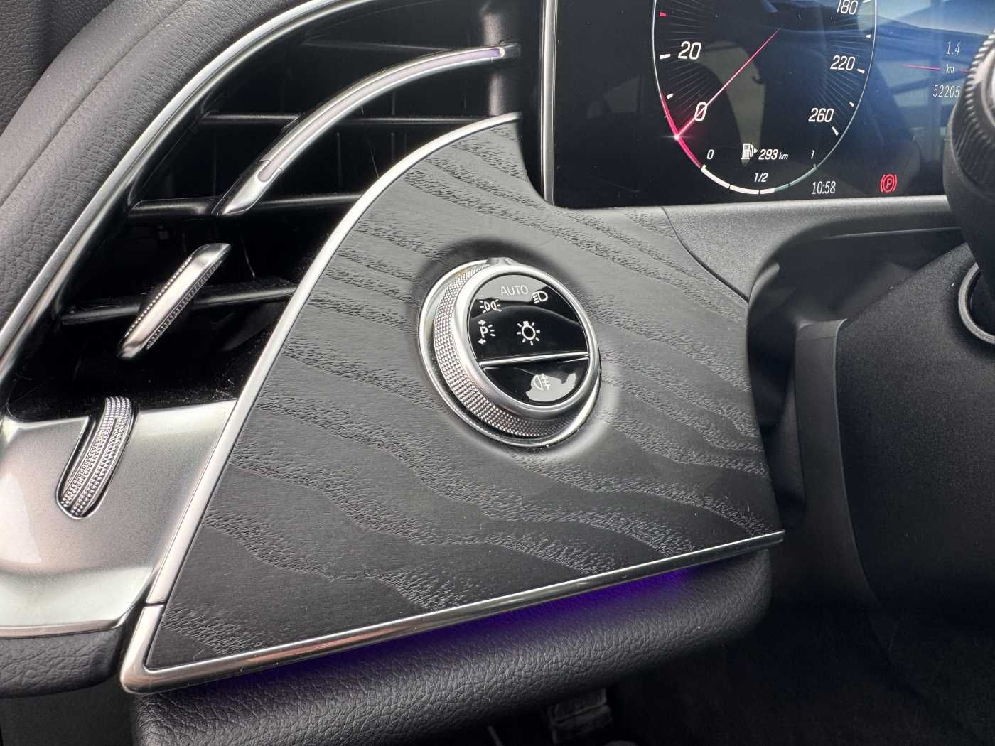 Fahrzeugabbildung Mercedes-Benz E 200 T AVANTGARDE+DistrPlus+Pano+ AHK+Ambiente